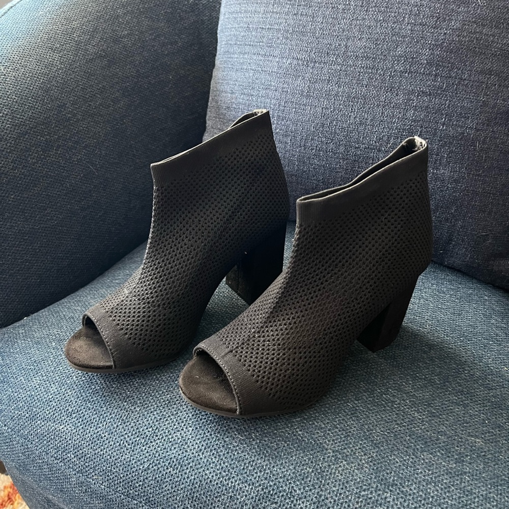 Open toe sock heels